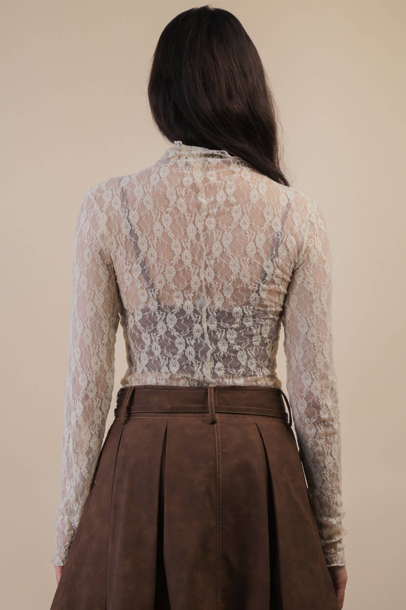 Fitted Sheer Mesh Lace Knit Top: CHAMPAGNE