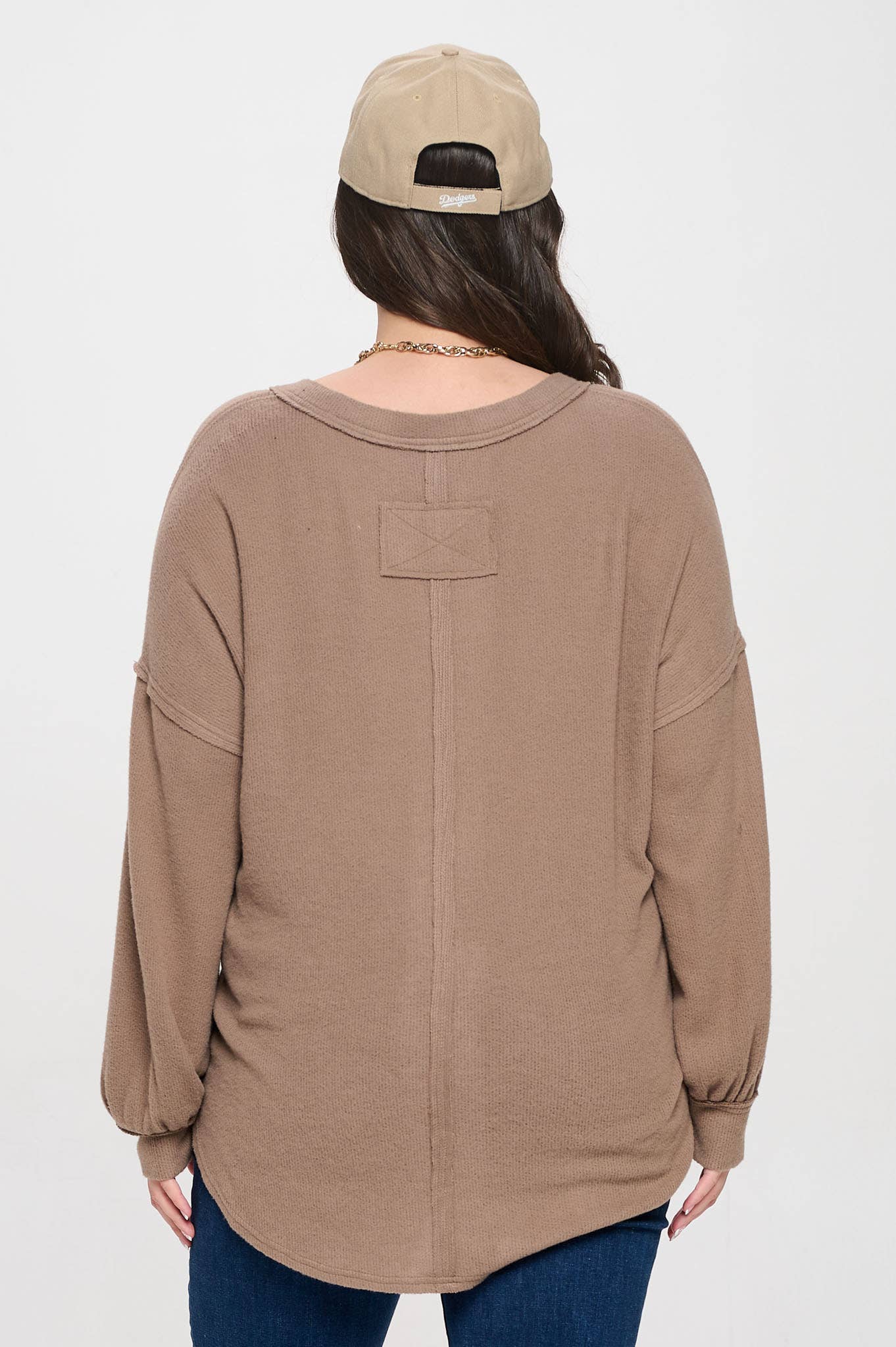 CURVY V-NECK HALF BUTTON TOP