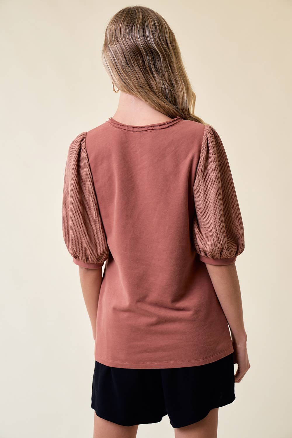 SLIT NECK PUFF SLEEVE TOP