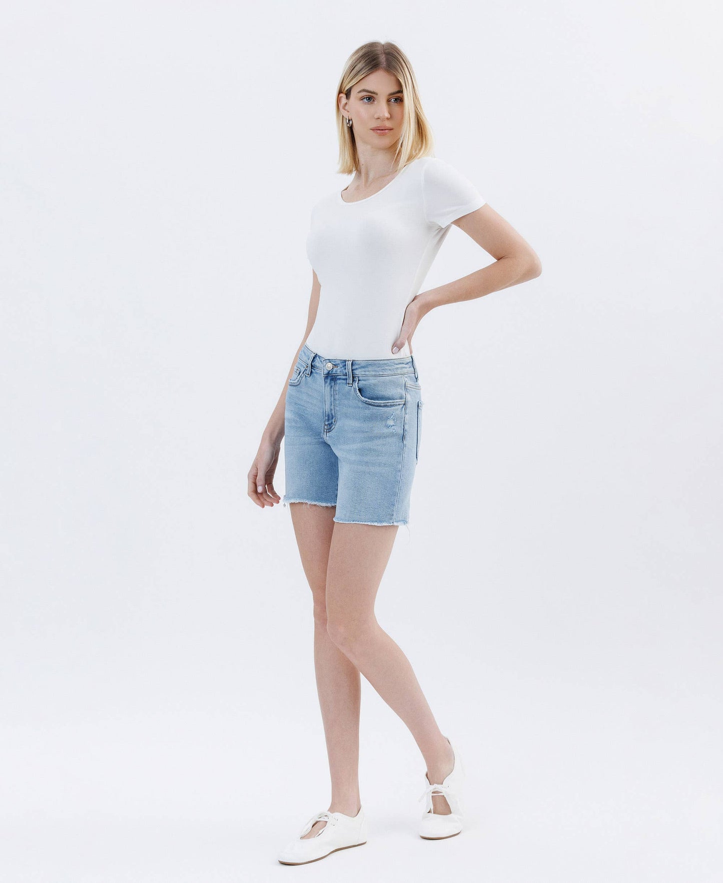 LV1726: HIGH RISE RAW HEM MIDI SHORTS