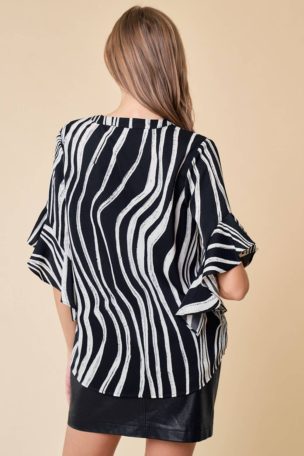 BRUSH STROKE V-NECK BLOUSE