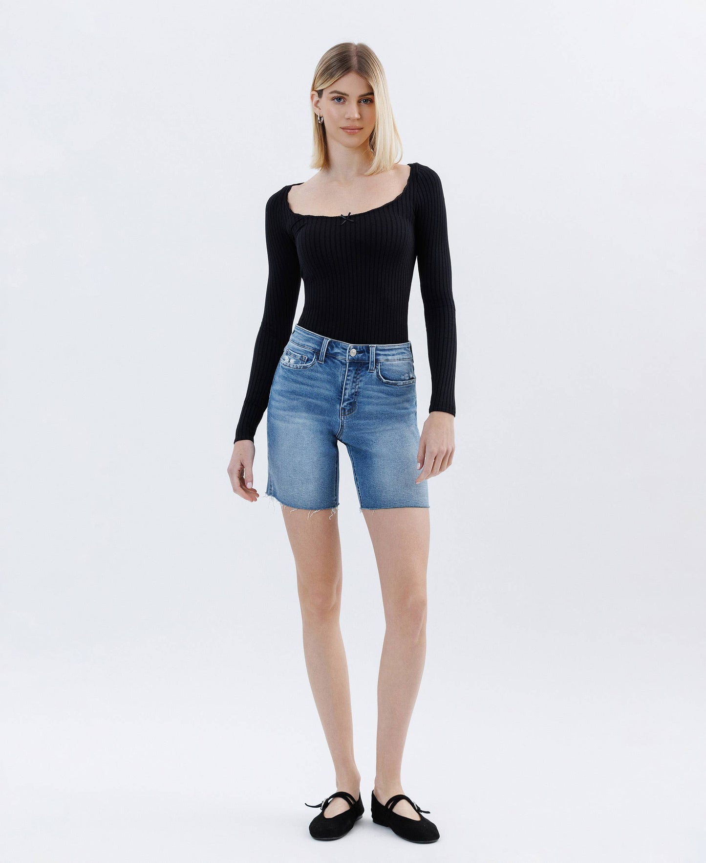 LV1659: HI-RISE RAW HEM BERM SHORTS