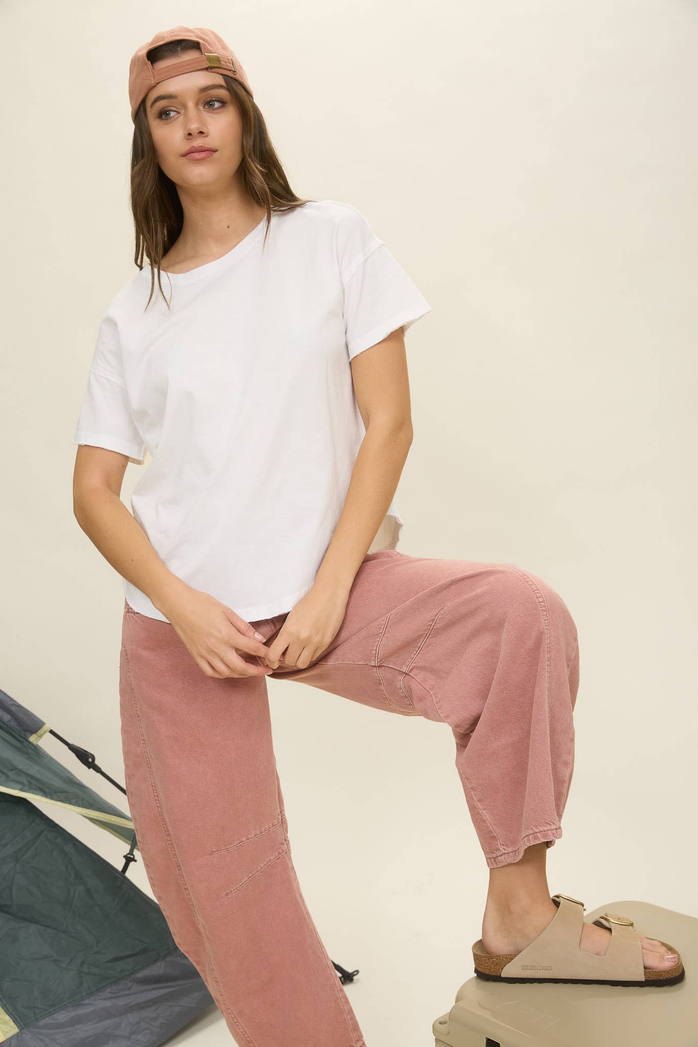 EXPOSED SEAM SHORT SLEEVE TOP