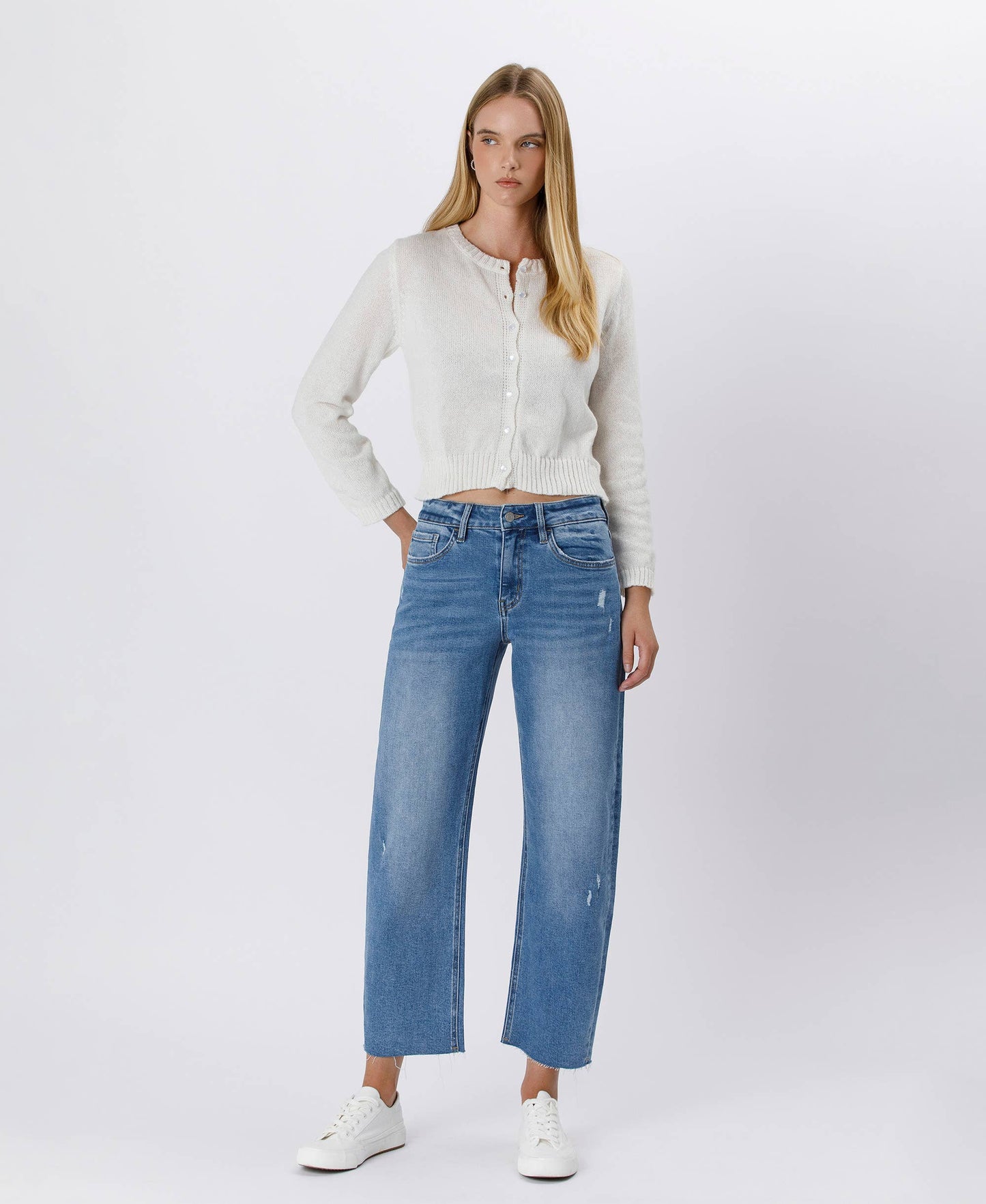 LV1520: Mild Barrel Jeans