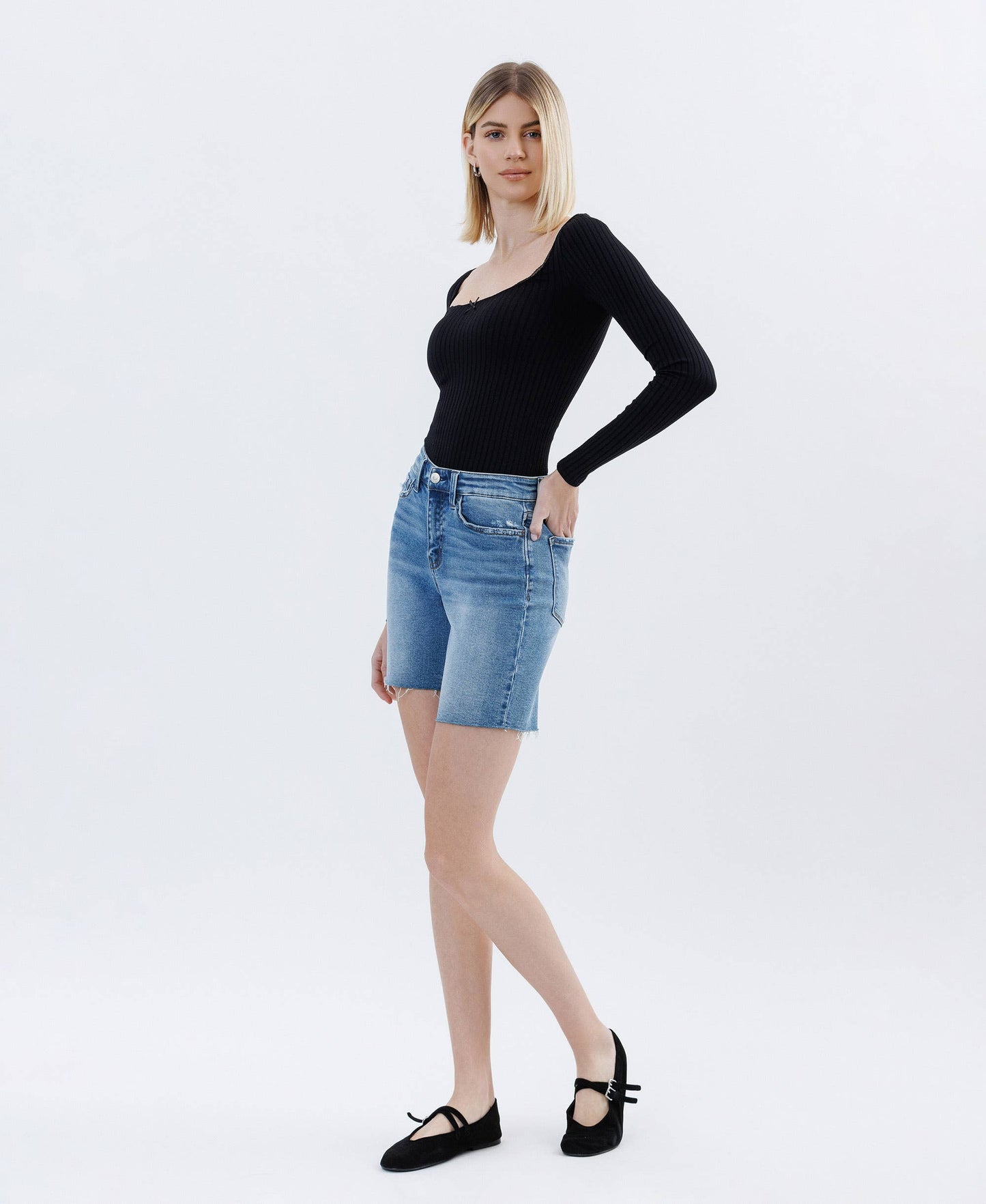 LV1659: HI-RISE RAW HEM BERM SHORTS
