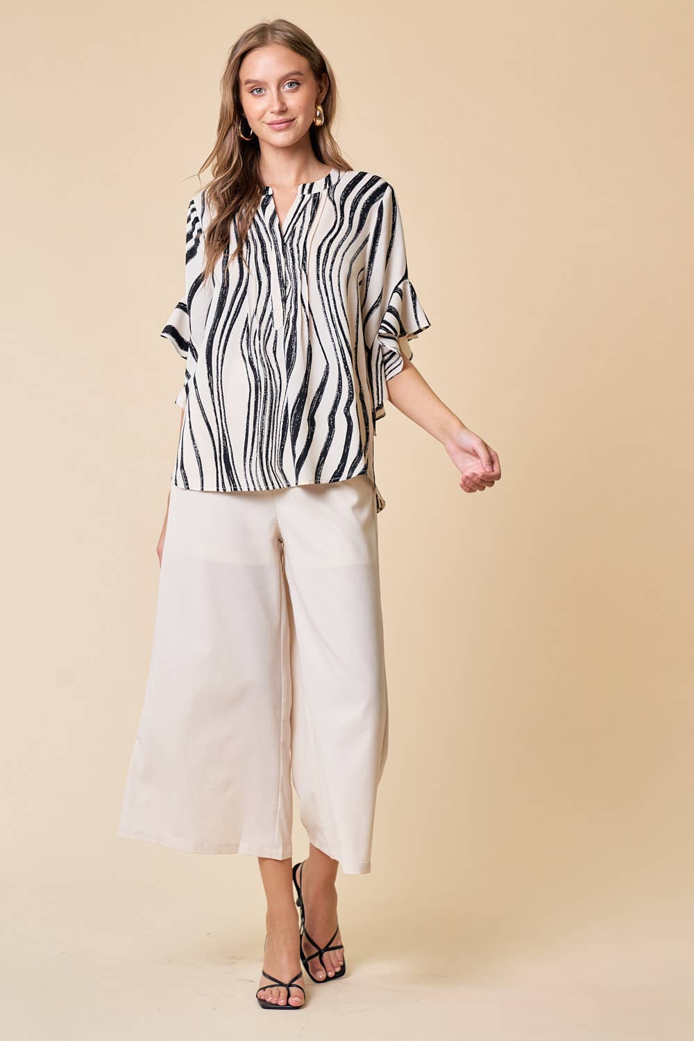 BRUSH STROKE V-NECK BLOUSE