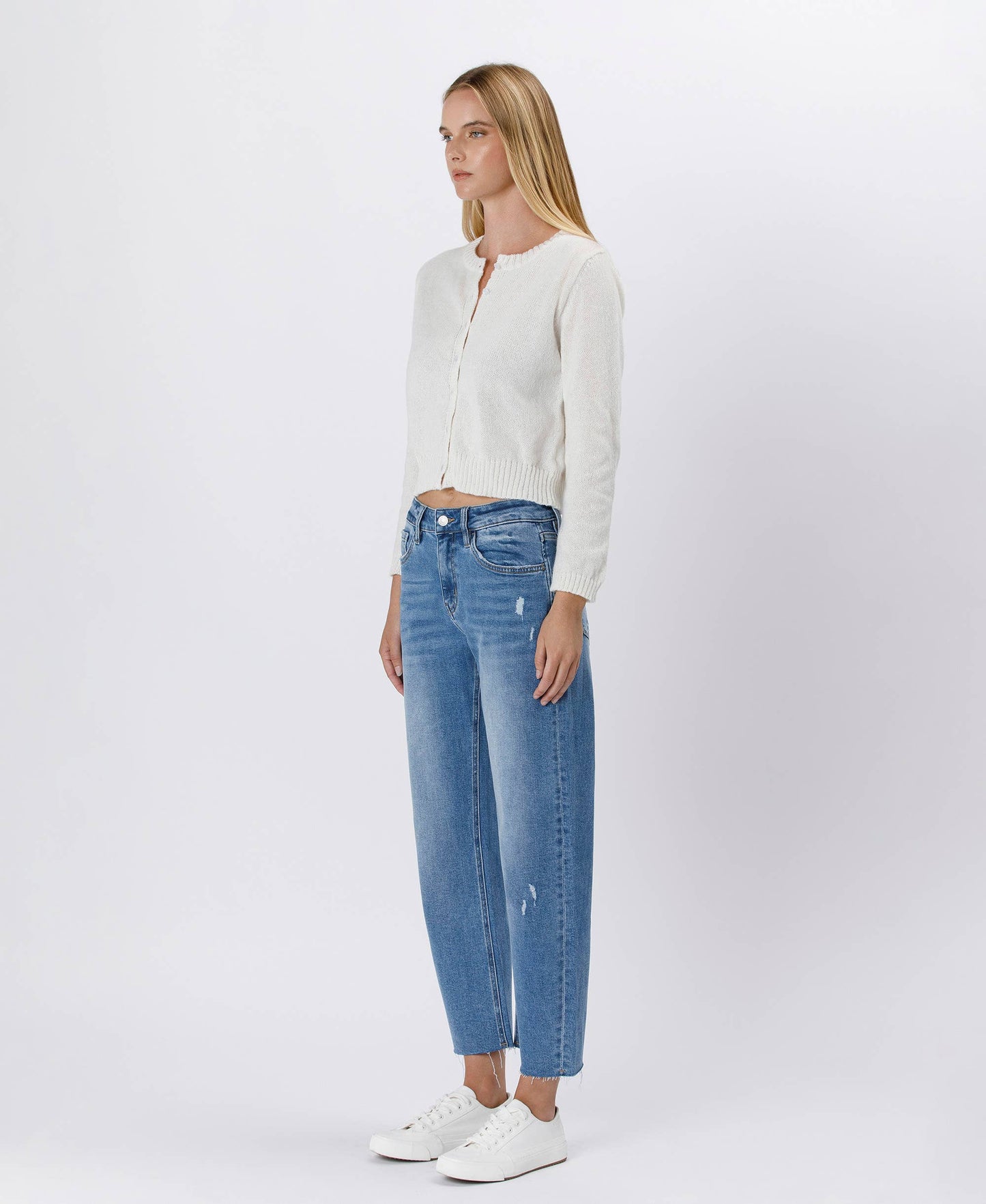 LV1520: Mild Barrel Jeans
