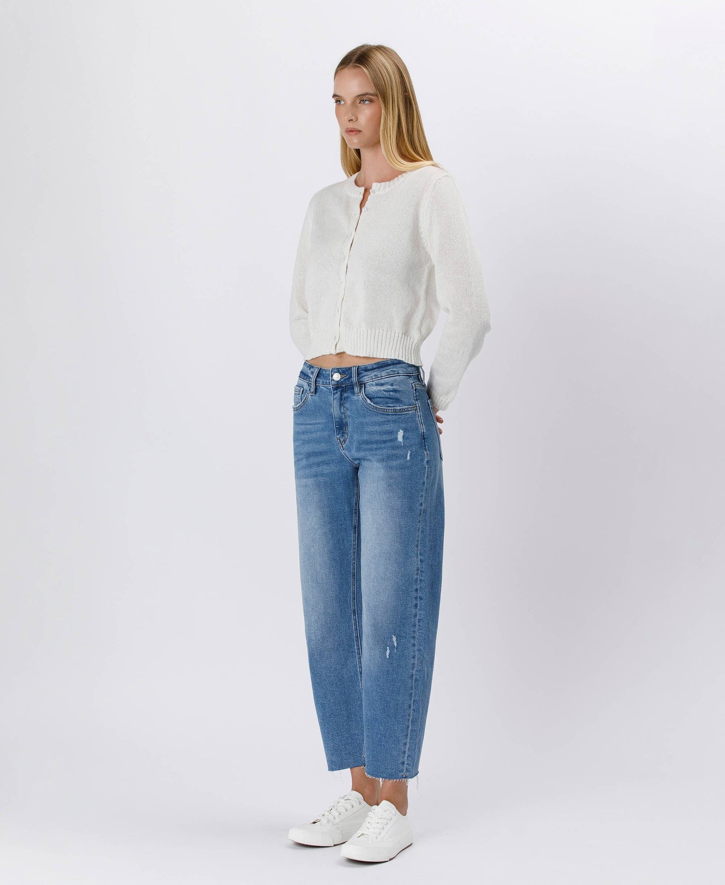LV1520: Mild Barrel Jeans