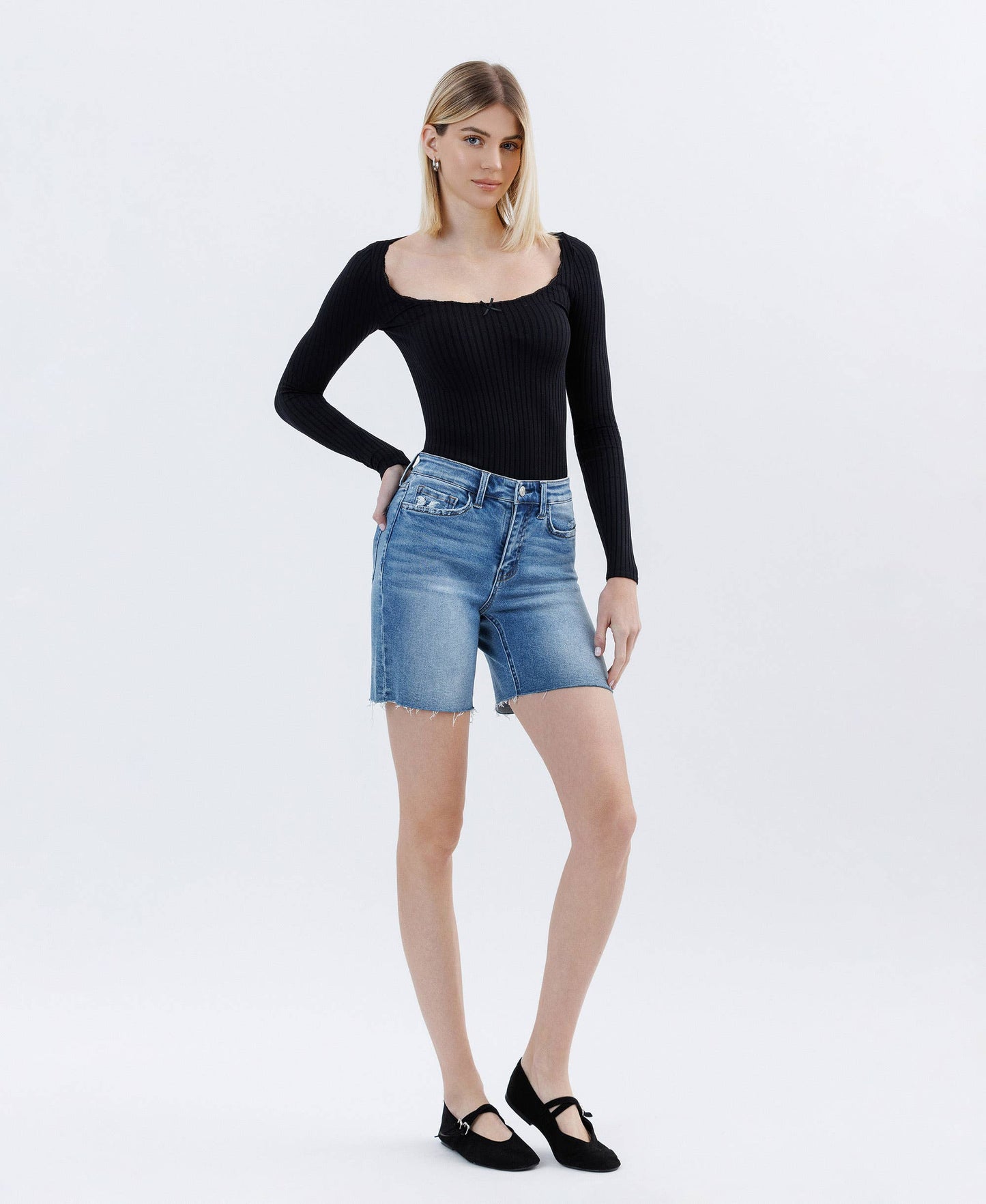 LV1659: HI-RISE RAW HEM BERM SHORTS