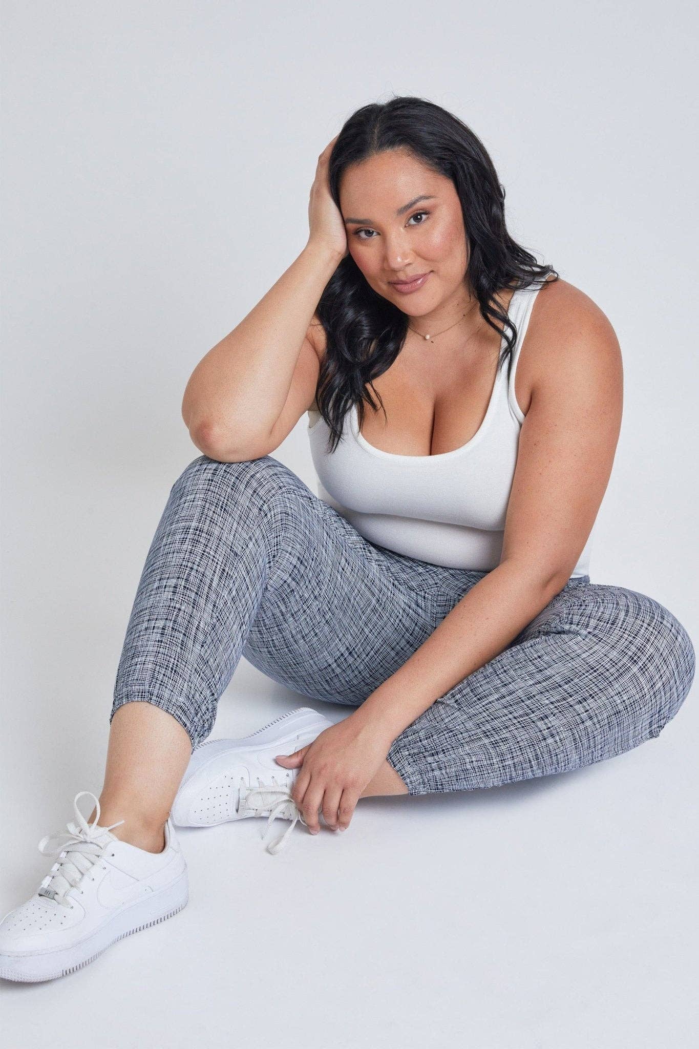 Curvy Lightweight Patch Pocket Pants