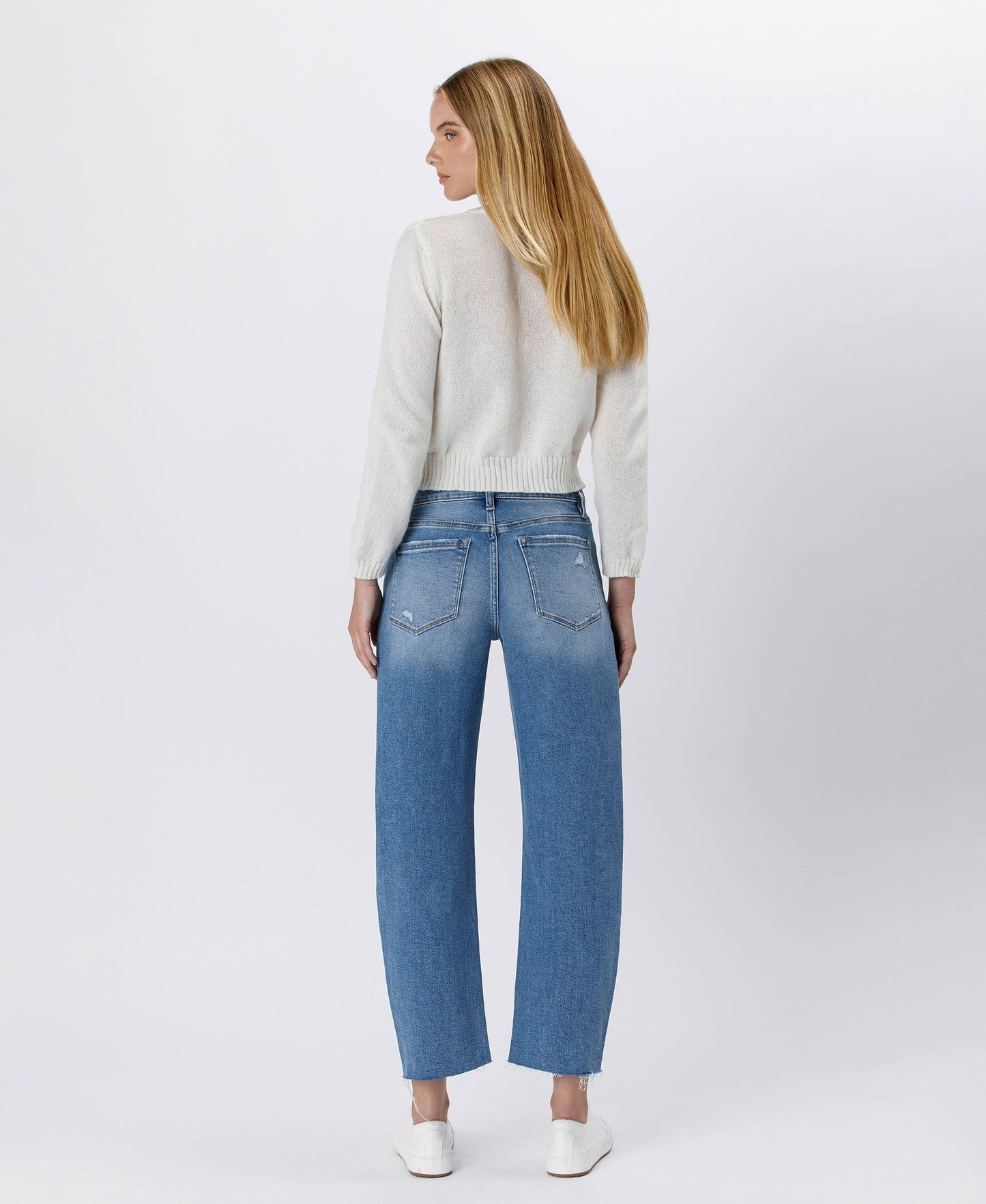 LV1520: Mild Barrel Jeans