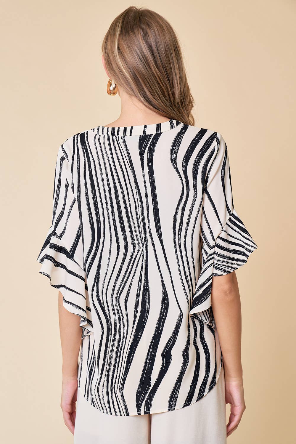 BRUSH STROKE V-NECK BLOUSE