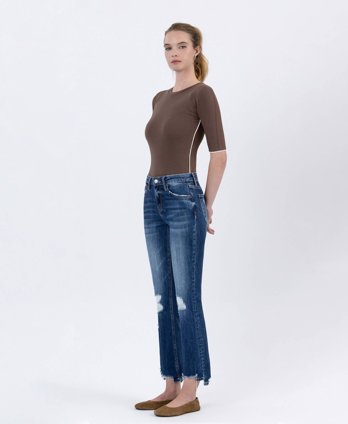 LV1163: MID-RISE DESTROYED HEM CROP KICK FLARE JEANS