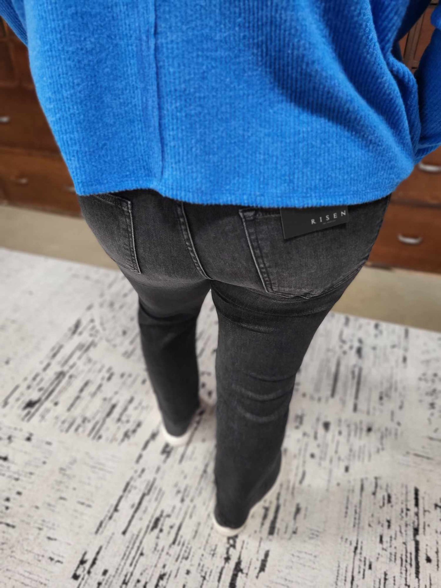 Carla Risen Jeans - MID-RISE ANKLE SKINNY JEANS