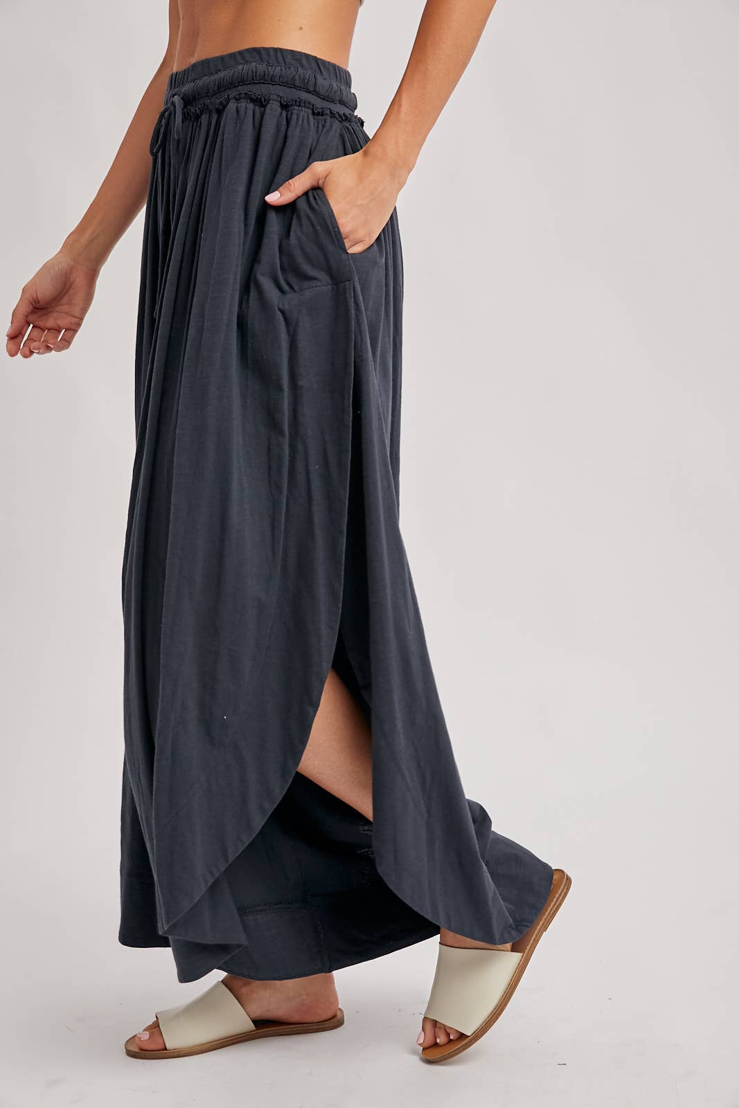 SIDE SLIT WIDE LEG PANTS