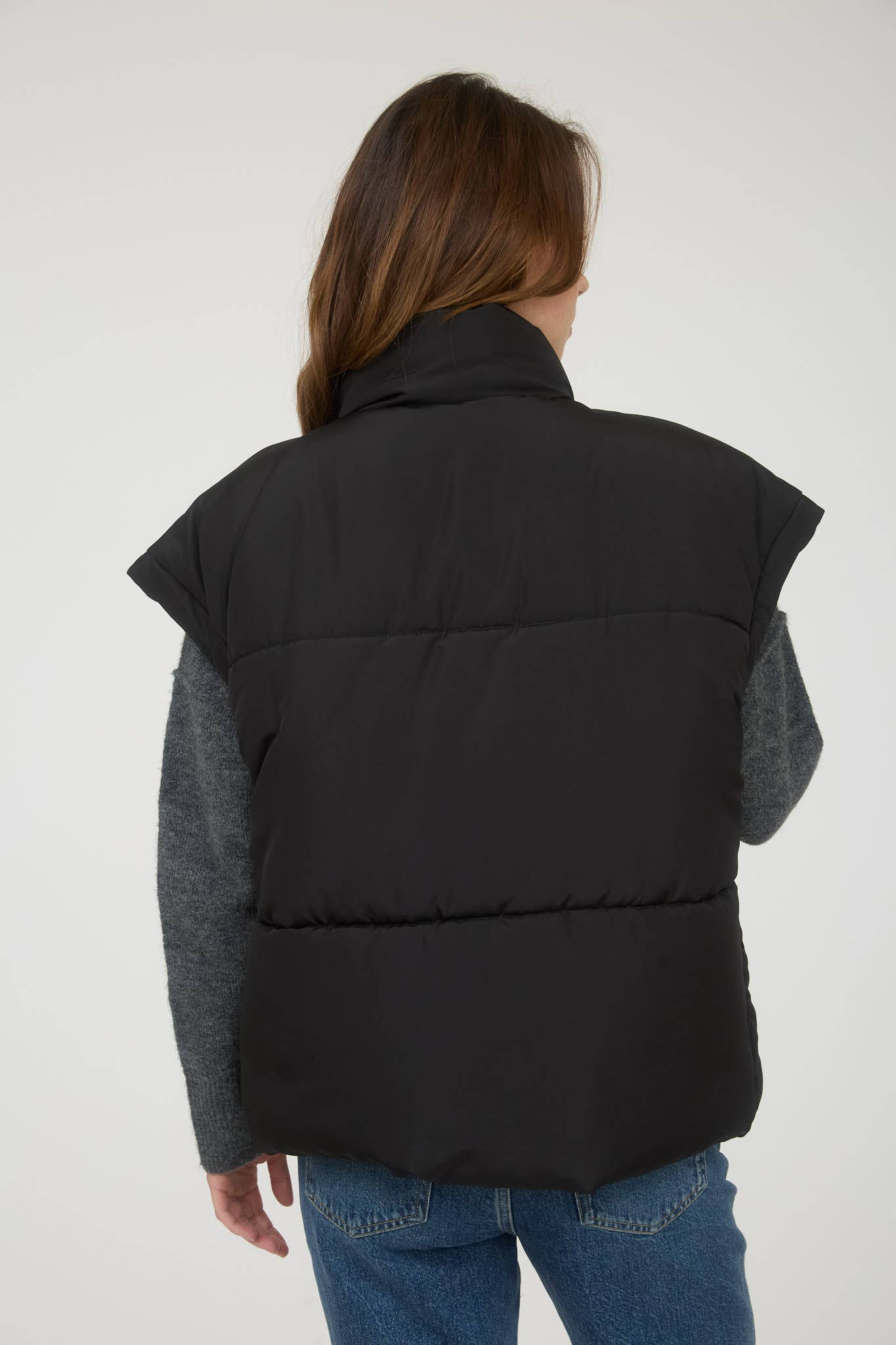OVERSIZED SNAP BUTTON PUFFER VEST
