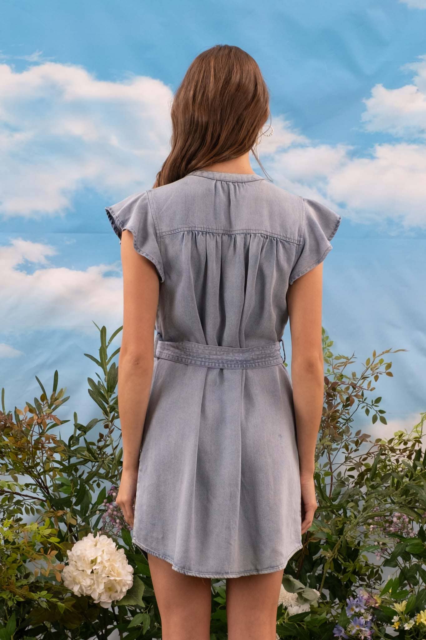 CHAMBRAY BUTTON UP FLUTTER SLEEVE DRESS
