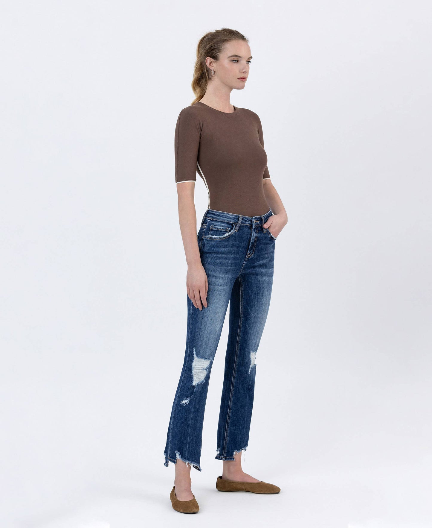 LV1163: MID-RISE DESTROYED HEM CROP KICK FLARE JEANS