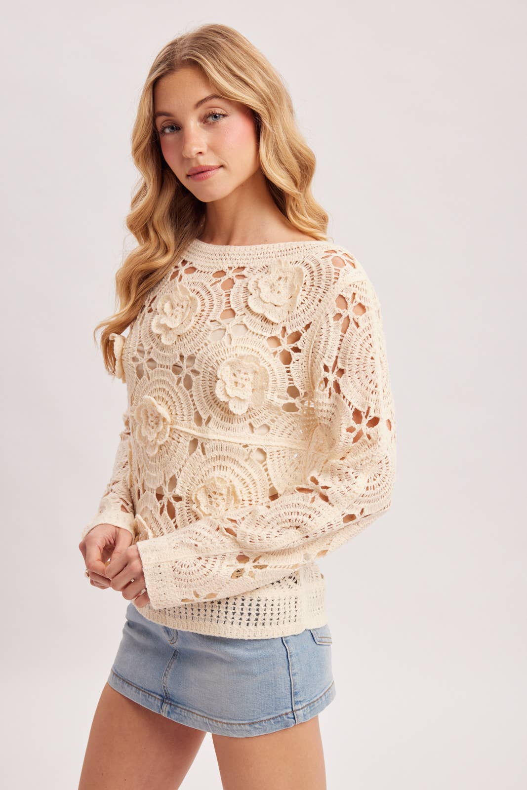 BOAT NECK FLORAL CROCHET TOP