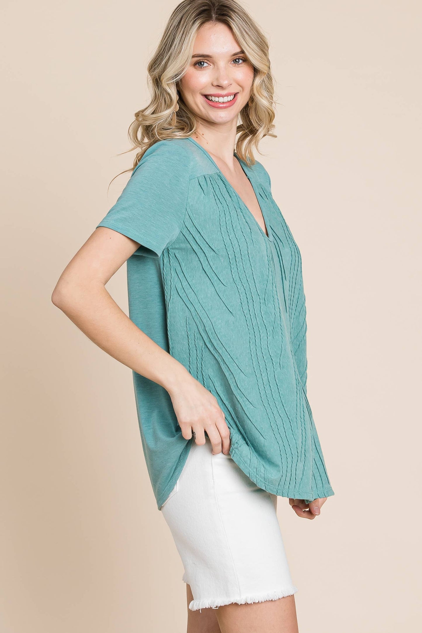 Curvy Short Sleeve V-neck Jacquard Top