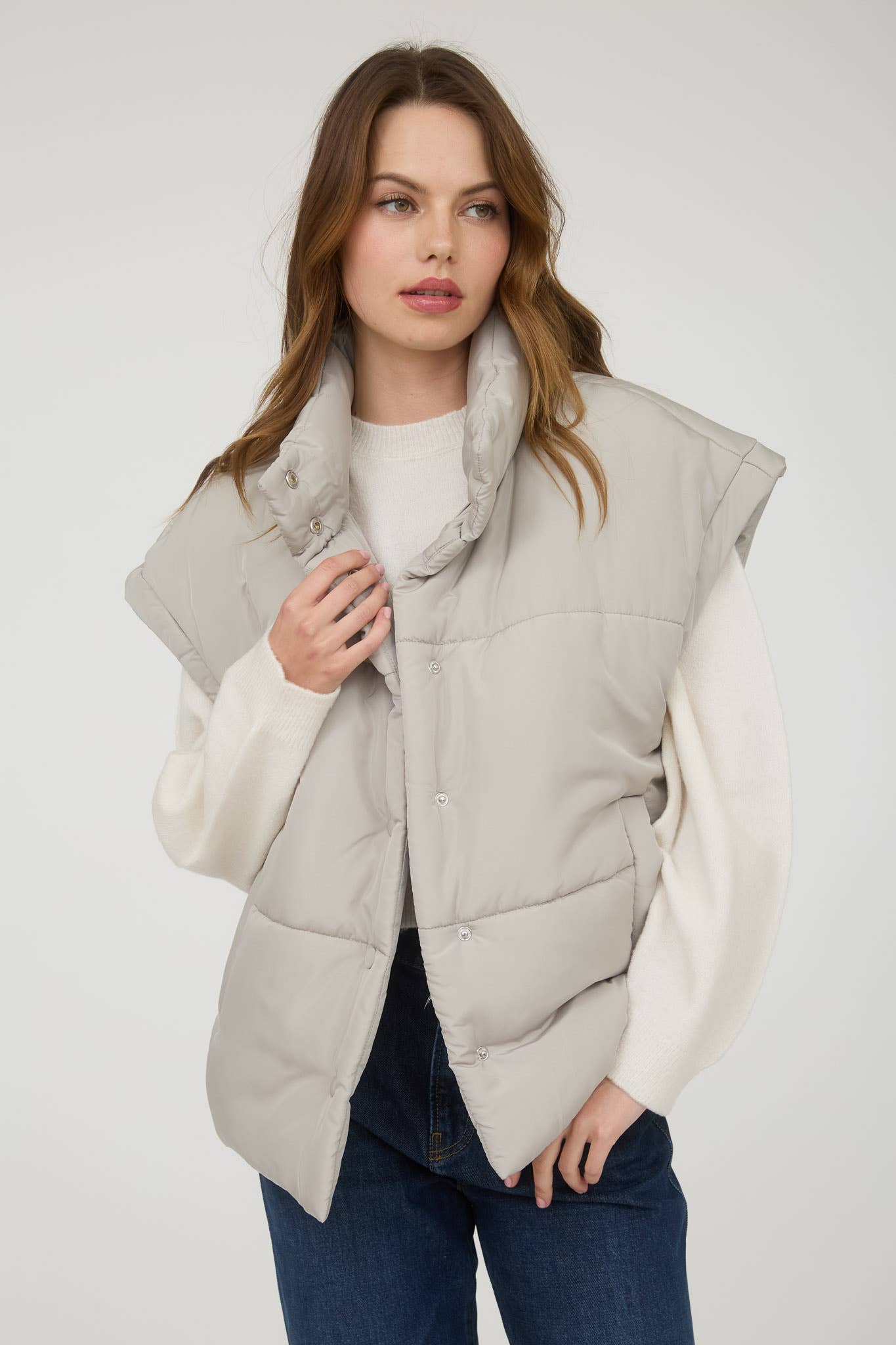 OVERSIZED SNAP BUTTON PUFFER VEST