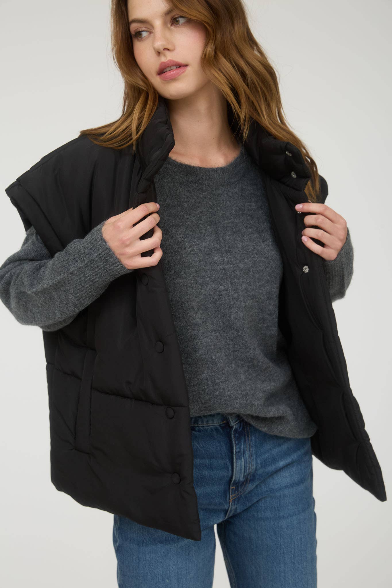 OVERSIZED SNAP BUTTON PUFFER VEST
