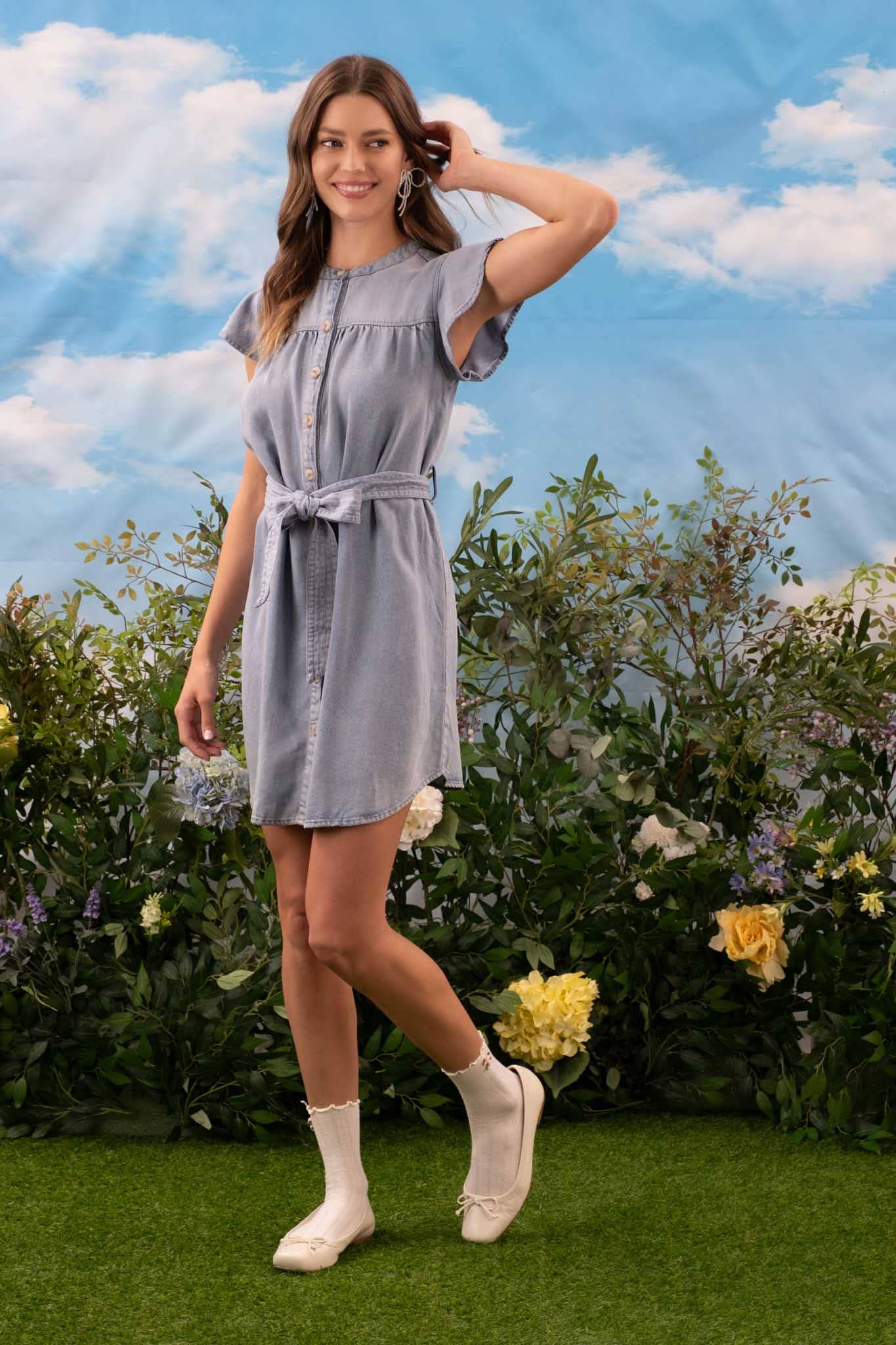 CHAMBRAY BUTTON UP FLUTTER SLEEVE DRESS