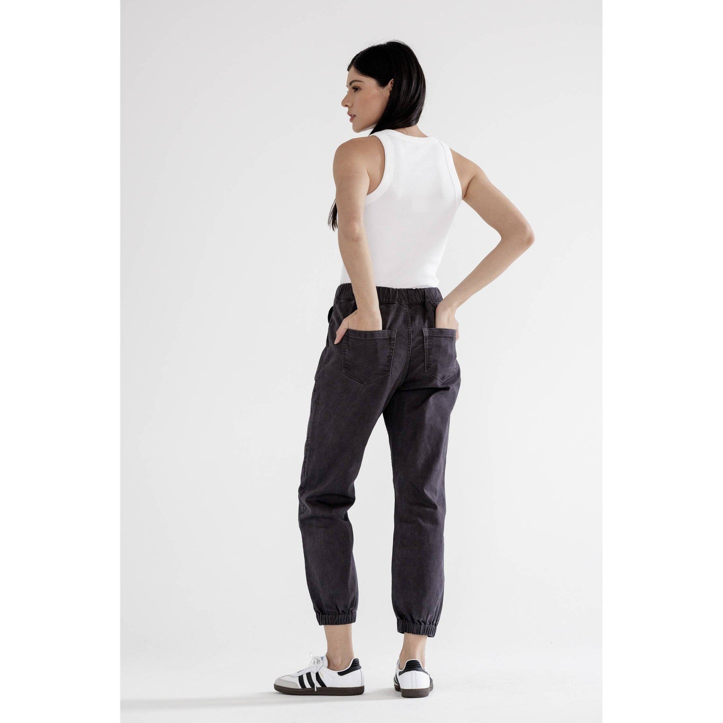 MICA HIGH RISE JOGGER CROP: CHARCOAL GREY