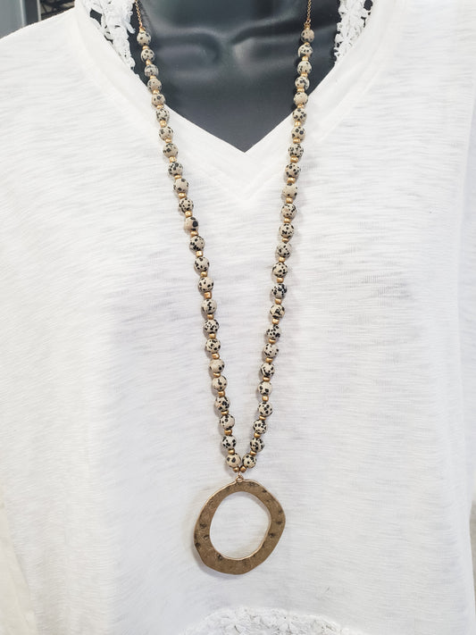 Metal Circle Pendant Bead Necklace