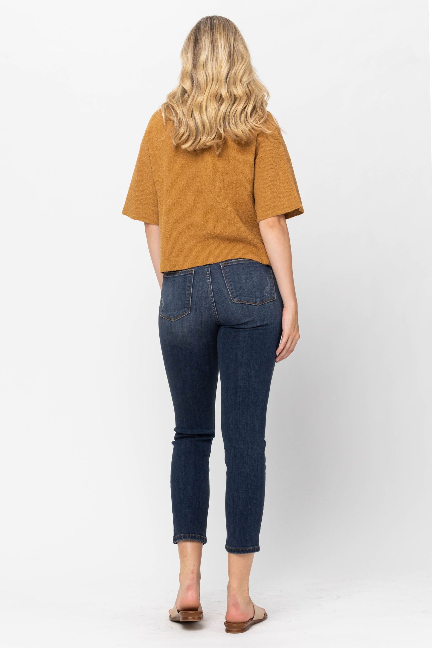 Judy Blue: Maddy Mid-rise Relax Fit Jeans